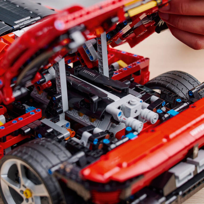 42143 LEGO Technic Ferrari Daytona SP3, Yetişkinler için bir Süper Araba Modeli Yapım ve Sergileme - 9