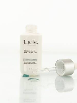 Lucille Aydınlatıcı Leke Serumu – Niacinamide İçerikli 30 ml | Eşit Ton & Işıltılı Cilt | %100 Vegan - 11