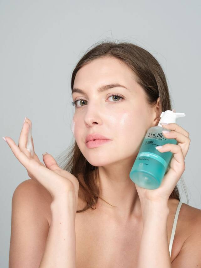 Lucille Yüz Yıkama Jeli – Kolajen & Vitamin İçerikli – 200 ml – %100 Vegan Formül (Kuru ve Karma Ciltler için) - 5